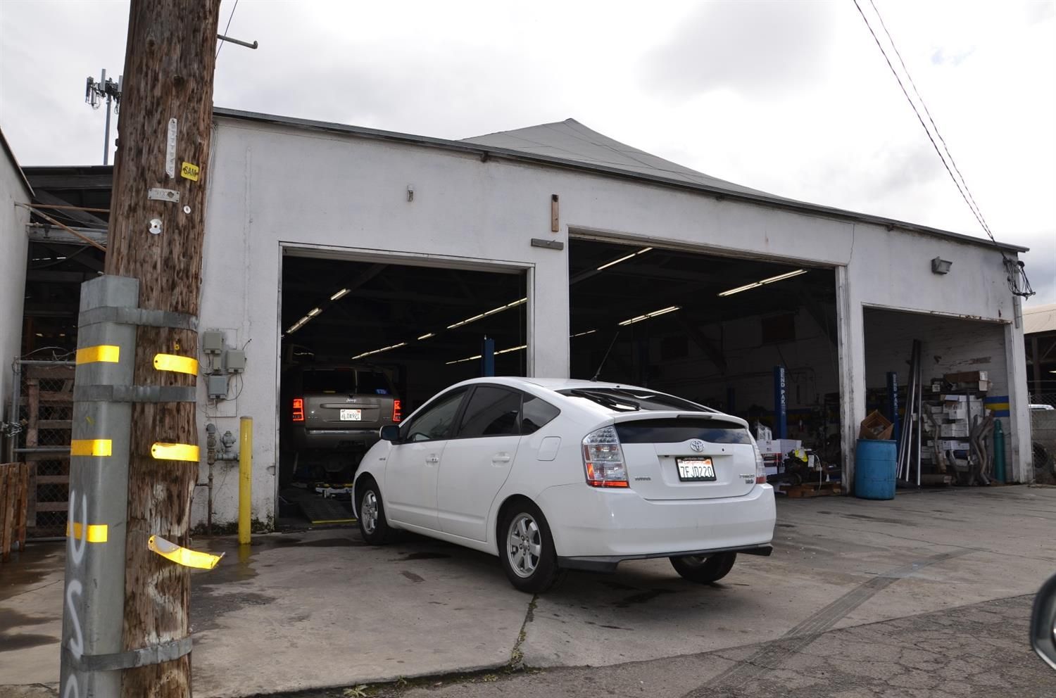 1020 E Acequia Ave, Visalia, CA 93292